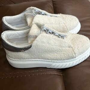 Andria Fora cream sneakers. Size 10